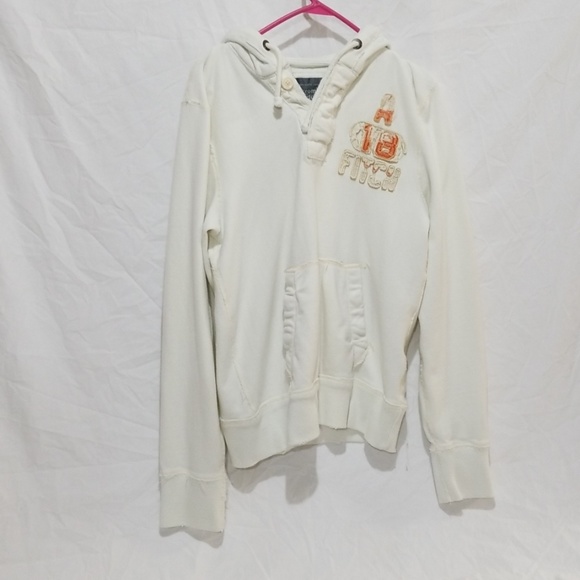 Cream color Abercrombie sweater - Picture 1 of 3
